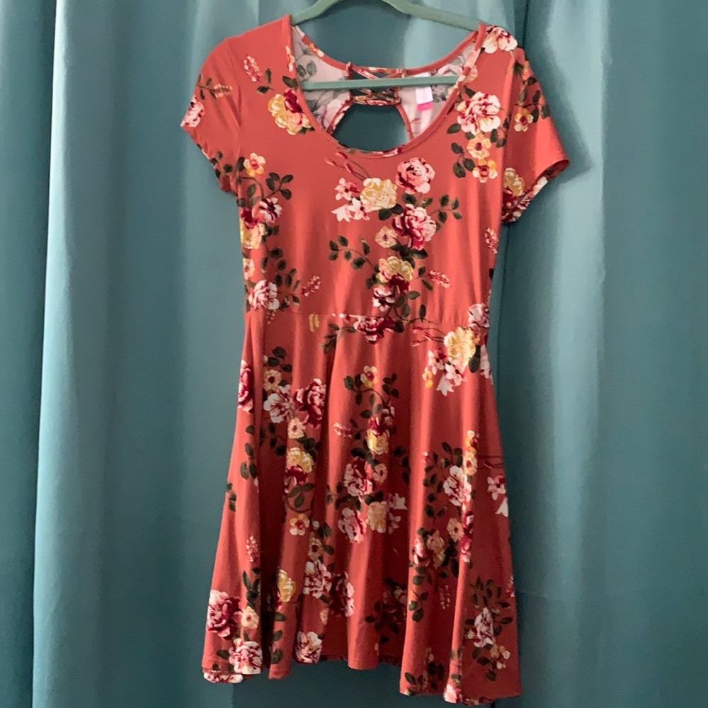 Large rust color flower print mini dress w/ flare